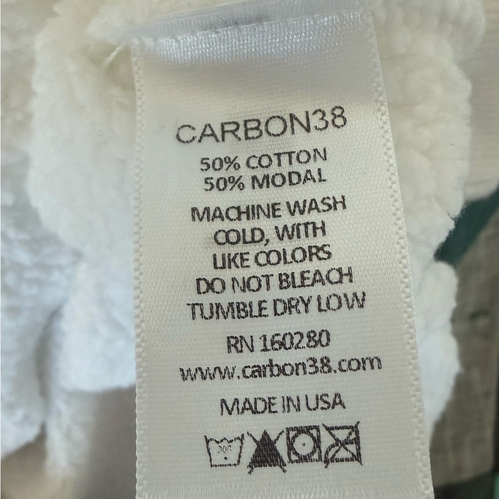 Carbon38 White Off Shoulder Top - Picture 4 of 4